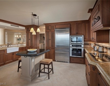 4041 Gulf Shore Boulevard N - Photo Thumbnail 5