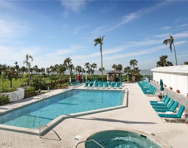 4041 Gulf Shore Boulevard N - Photo Thumbnail 18