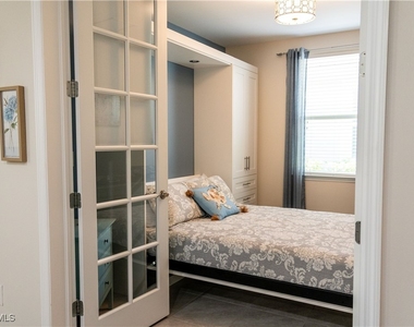 14888 Edgewater Circle - Photo Thumbnail 18