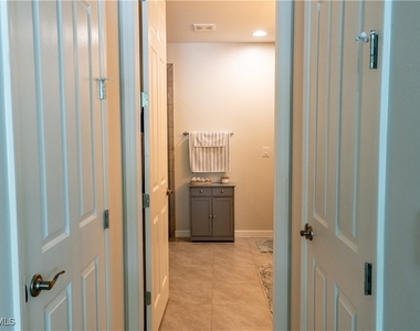 14888 Edgewater Circle - Photo Thumbnail 28