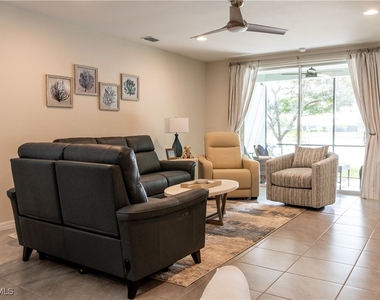 14888 Edgewater Circle - Photo Thumbnail 2