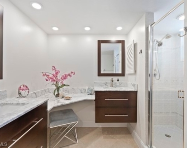 5550 Heron Point Dr - Photo Thumbnail 6