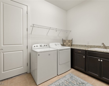 8502 Palacio Terrace N - Photo Thumbnail 20