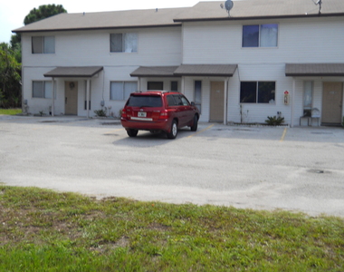 3513 Tree Ridge Lane Ne - Photo Thumbnail 5