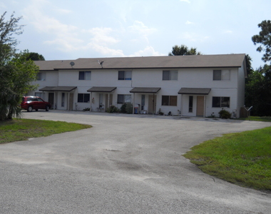 3513 Tree Ridge Lane Ne - Photo Thumbnail 1