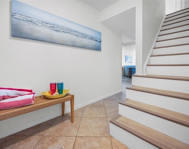 5026 Coquina Key Drive Se - Photo Thumbnail 10