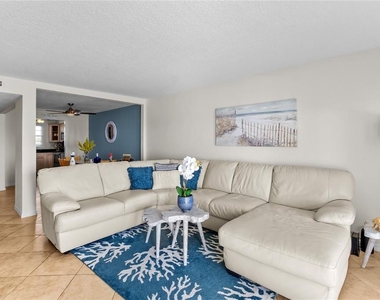 5026 Coquina Key Drive Se - Photo Thumbnail 3