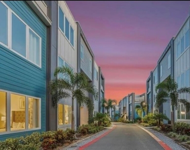 7773 Spectrum Drive - Photo Thumbnail 8