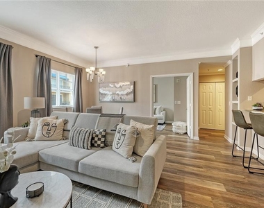 1064 N Tamiami Trail - Photo Thumbnail 4