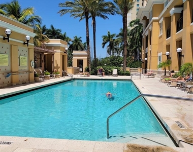 750 N Tamiami Trail - Photo Thumbnail 18