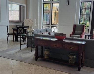 750 N Tamiami Trail - Photo Thumbnail 14