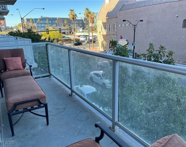 353 E Bonneville Avenue - Photo Thumbnail 1