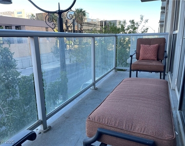 353 E Bonneville Avenue - Photo Thumbnail 2