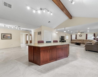 14702 Westway Lane - Photo Thumbnail 9