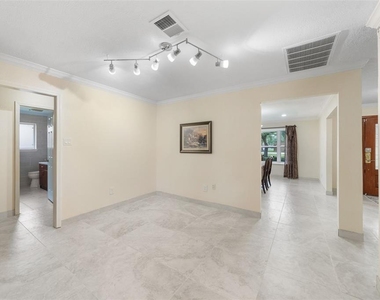 14702 Westway Lane - Photo Thumbnail 12