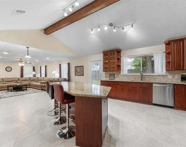 14702 Westway Lane - Photo Thumbnail 11