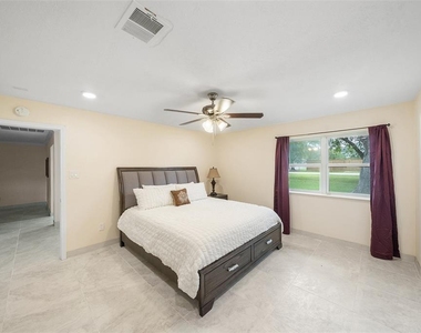 14702 Westway Lane - Photo Thumbnail 16