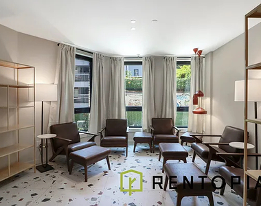 130 Hope Street - Photo Thumbnail 17