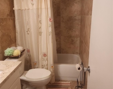 7500 Nw 4th Place - Photo Thumbnail 12