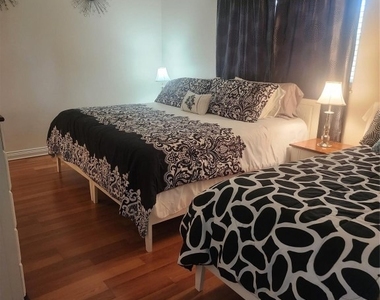 7500 Nw 4th Place - Photo Thumbnail 9