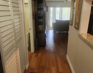 7500 Nw 4th Place - Photo Thumbnail 1