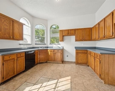 1602 Develon Drive - Photo Thumbnail 6