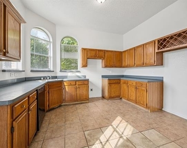 1602 Develon Drive - Photo Thumbnail 7