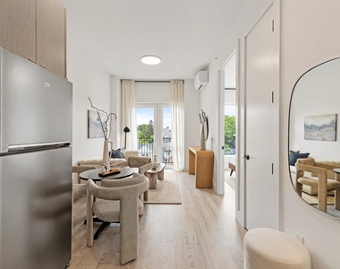 702 East 32nd Street - Photo Thumbnail 3