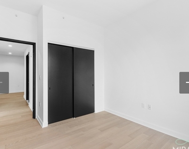 West 60th Street - Photo Thumbnail 14