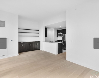 West 60th Street - Photo Thumbnail 10