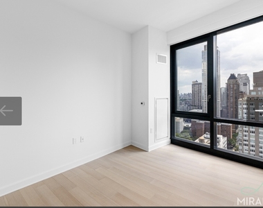 West 60th Street - Photo Thumbnail 13
