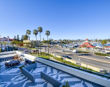 1710 Avenida Del Mundo - Photo Thumbnail 7