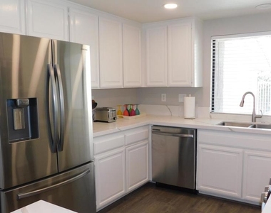 72830 Fleetwood Circle - Photo Thumbnail 12