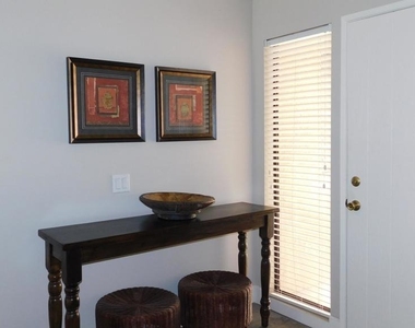 72830 Fleetwood Circle - Photo Thumbnail 3