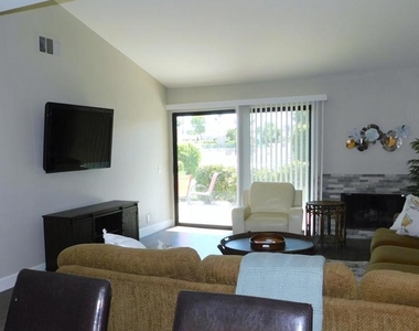 72830 Fleetwood Circle - Photo Thumbnail 5