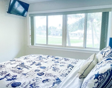 1550 S Ocean Drive - Photo Thumbnail 16