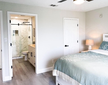 1550 S Ocean Drive - Photo Thumbnail 11