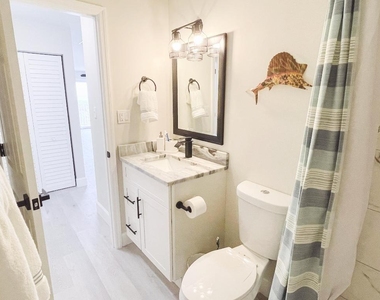1550 S Ocean Drive - Photo Thumbnail 17