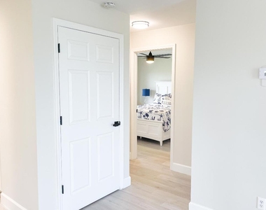 1550 S Ocean Drive - Photo Thumbnail 2