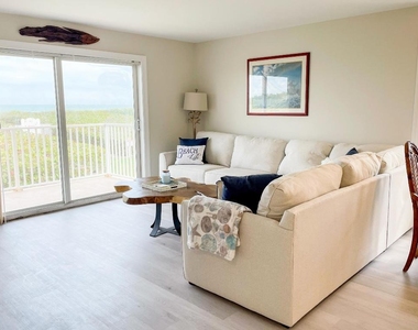 1550 S Ocean Drive - Photo Thumbnail 6
