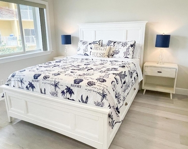 1550 S Ocean Drive - Photo Thumbnail 15