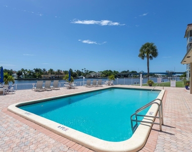 640 Snug Harbor Drive - Photo Thumbnail 20