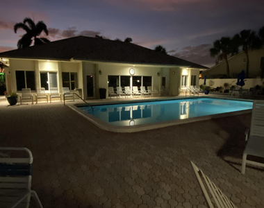 640 Snug Harbor Drive - Photo Thumbnail 15