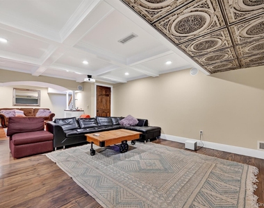 7 Paiges Way - Photo Thumbnail 20