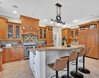 7 Paiges Way - Photo Thumbnail 10