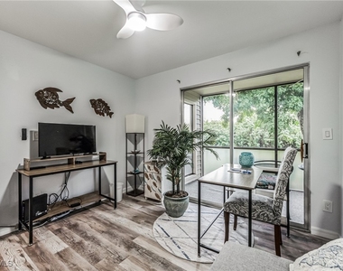 8081 S Woods Circle - Photo Thumbnail 8