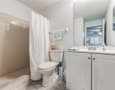 8081 S Woods Circle - Photo Thumbnail 17