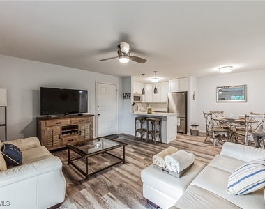 8081 S Woods Circle - Photo Thumbnail 1