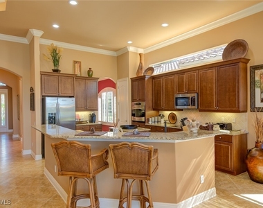 28352 Altessa Way - Photo Thumbnail 11