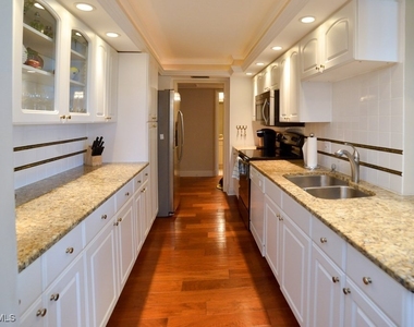 4001 Gulf Shore Boulevard N - Photo Thumbnail 7